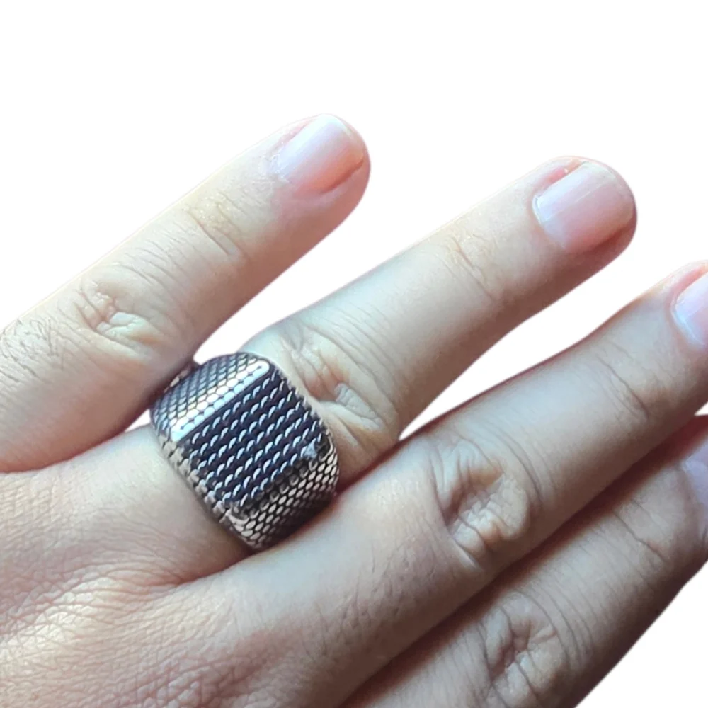 New Stainless Steel Textured Ring Size 11 - Picture 5 of 6